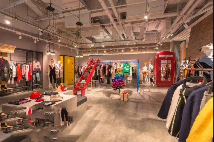 【企叮咚科技平臺營銷策略】服裝店換季營銷，這家店一場活動營收43萬，成交率86%！
